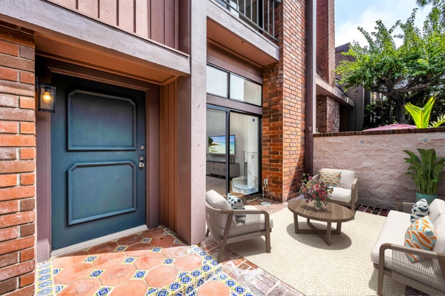 Photo - 4425 Alla Rd