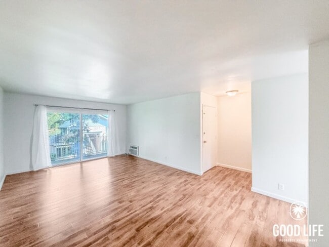 Photo - SD: Bright 2BD/2BA Condo in La Mesa with Community Pool, Private Balcony & In-Unit Laundry