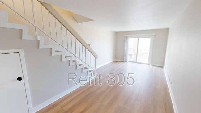 Photo - 309 E Surfside Dr