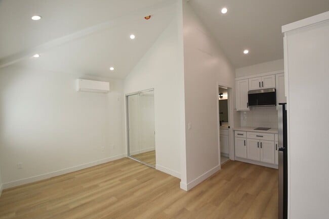 Photo - 10839 Moorpark St Unit 37.5