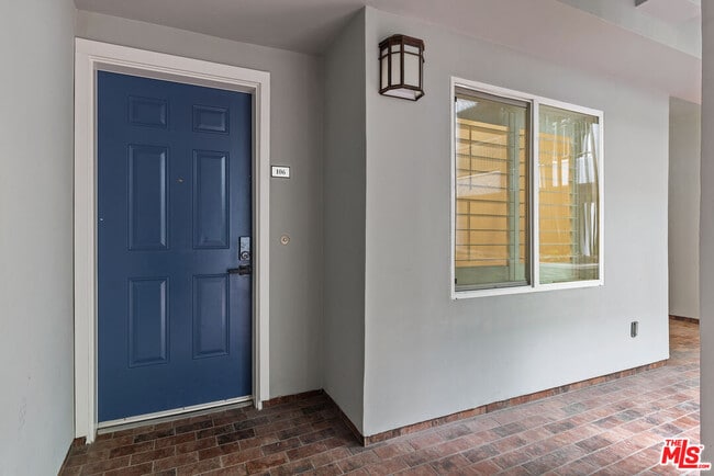 Photo - 6038 Carlton Way Unit 106
