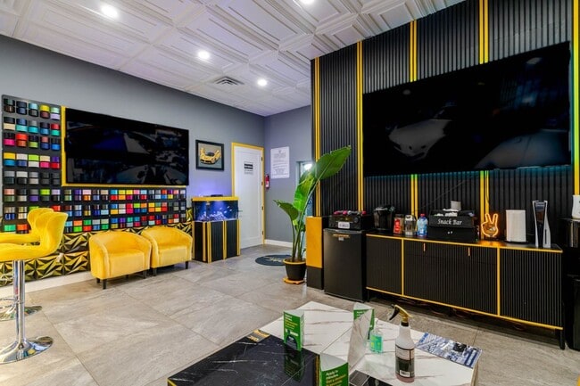 Photo - 2346 N San Fernando Rd