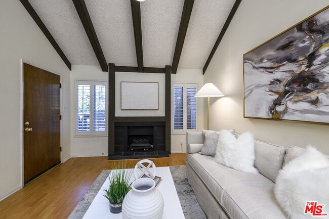 Photo - 4628 Maytime Ln