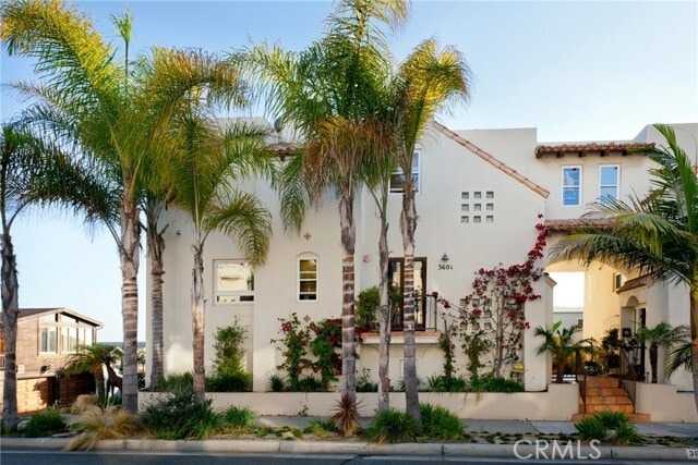 Building Photo - 3601 Manhattan Ave