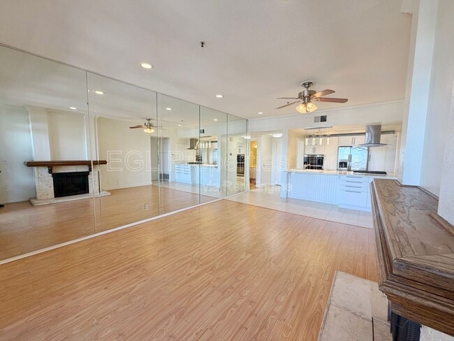 Photo - 2559 Plaza del Amo Unit 205