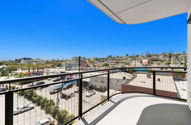 Photo - 3450 W 43rd St Unit 211