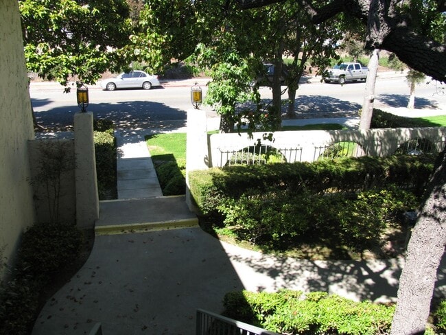 Photo - Spacious 1 Bedroom 1 Bath Upstairs Unit Apartment Unit 3464