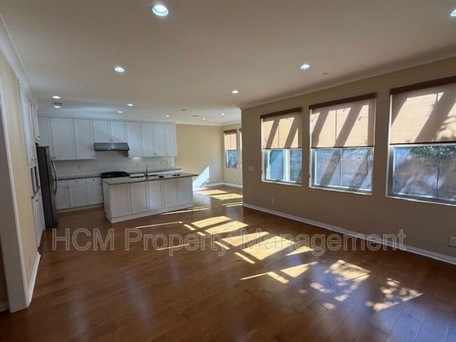 Photo - 105 Gemstone