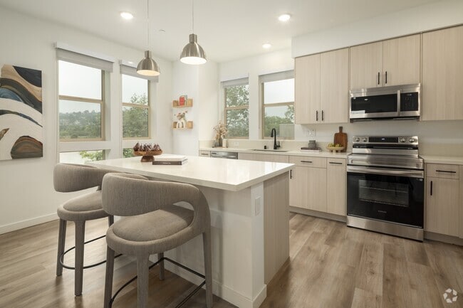 Building Photo - Lilian Frogtown Rental
