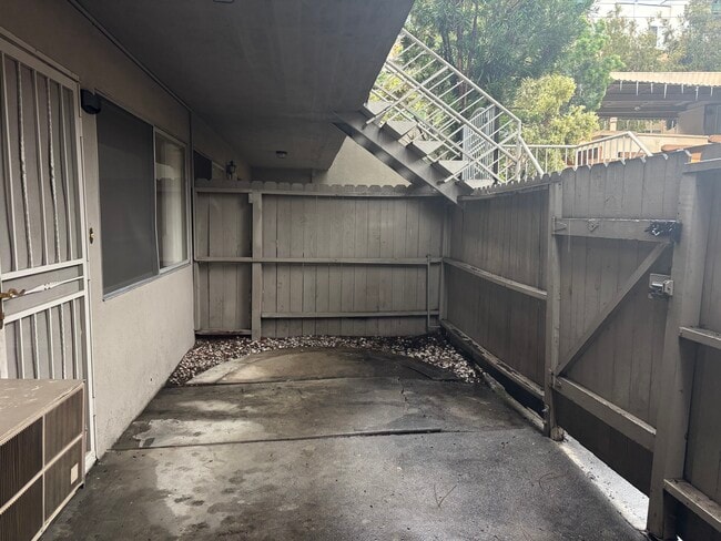 Photo - 12415 Archwood St Unit 4