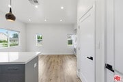 Photo - 8337 Gladbeck Ave
