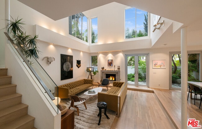 Photo - 131 Mast Mall