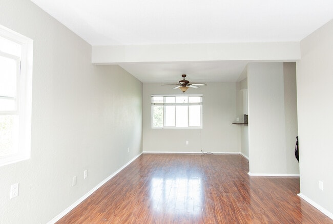 Photo - 1835 Carmona Ave Apartment Unit 1835 1/2 Carmona Ave