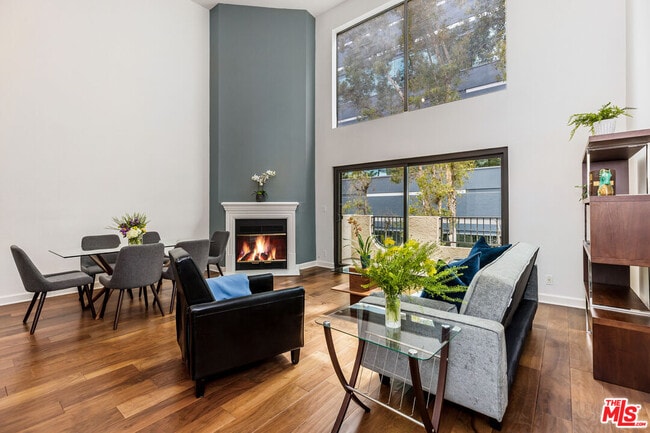 Photo - 1633 S Bentley Ave Unit 306