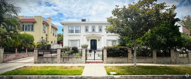 Building Photo - 907 Westchester Pl Rental