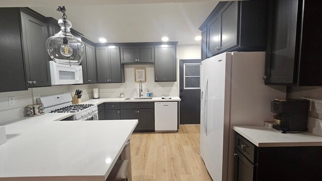 Photo - 6025 Dipper St