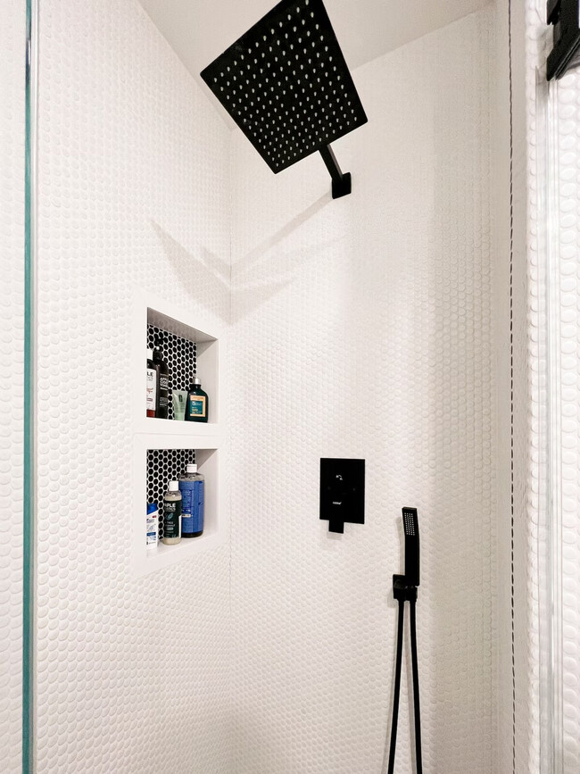 Photo - 898 Veronica Springs Rd Unit ID1353165P