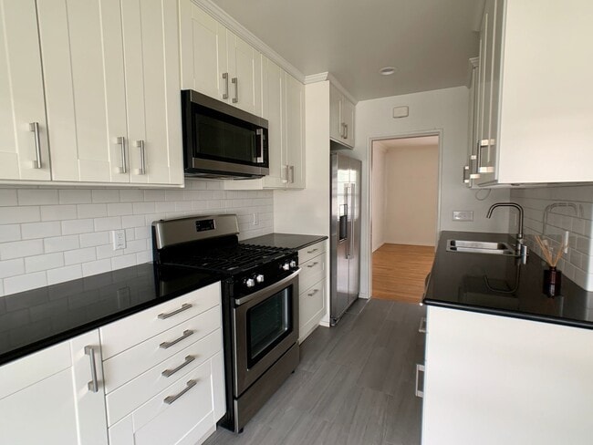 Building Photo - Walking Distance to UCLA and Westwood Village Completely Remodeled Unit 11004 Massachusetts ACTIVE