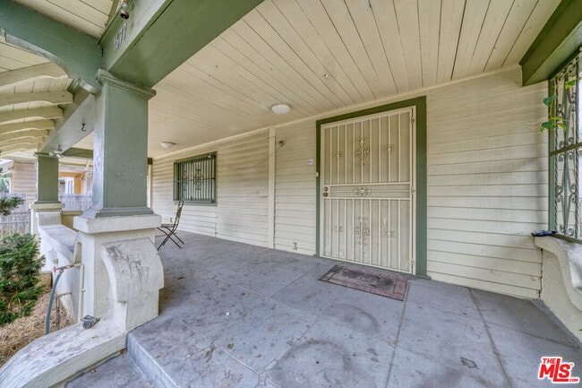 Photo - 1677 S Harvard Blvd