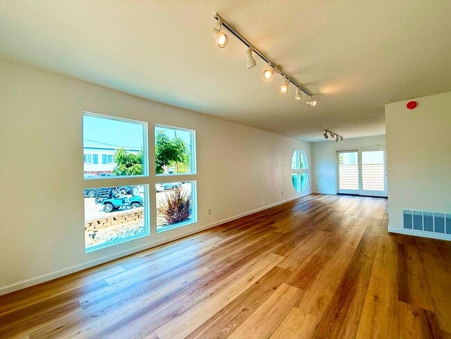 Building Photo - Experience refined coastal living in the h...