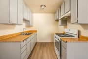 1BR, 1BA - 600SF - Kitchen - Laurel Canyon Apartments