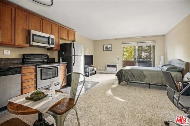 Building Photo - 10982 Roebling Ave Unit 544 Rental