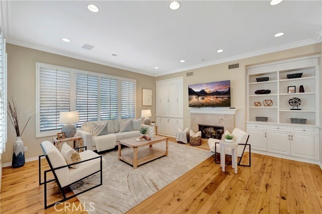 Photo - 509 W Balboa Blvd