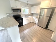 Photo - 931 W 19th St Apartment Unit 8