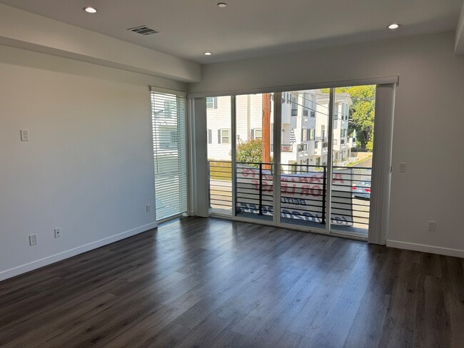 Photo - 4827 Cleon Ave Unit 4827.5 Cleon Ave