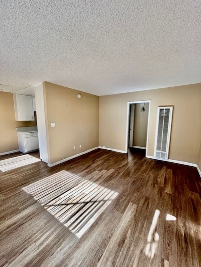 Photo - 1 Bedroom 1 Bath Unit B04