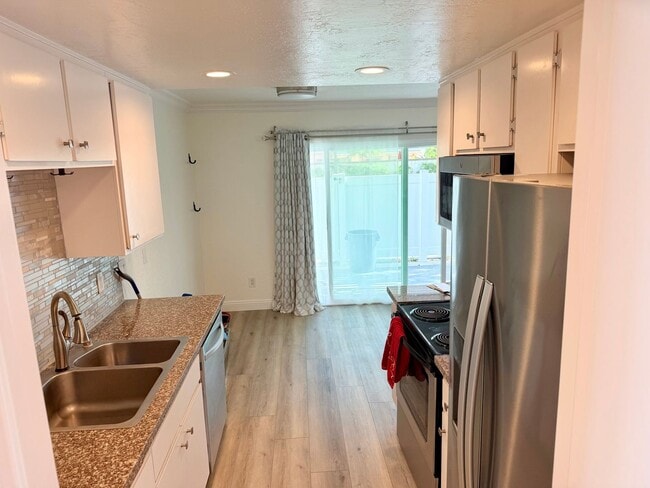 Photo - Updated 2 Bedroom Home with Garage & Community Amenities