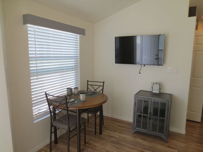 Photo - 1 Bedroom Unfurnished Cottage