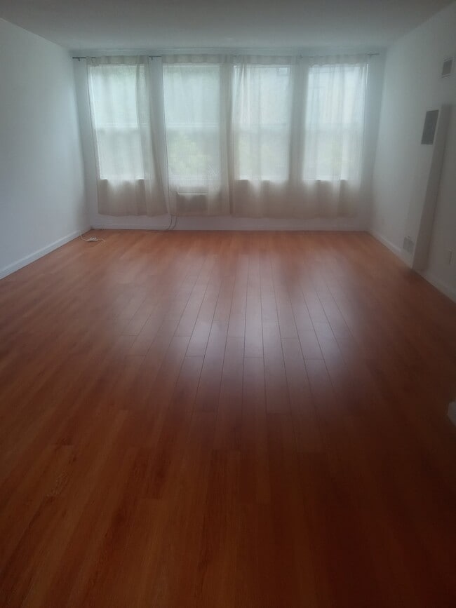 Building Photo - 3540 Sawtelle Blvd Unit 6