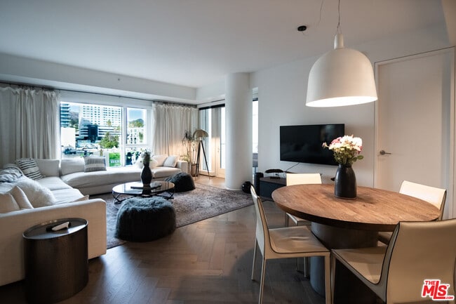 Photo - 6250 Hollywood Blvd Unit 6G