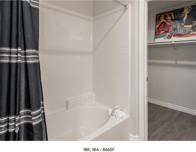 Photo - Centerpointe at Market