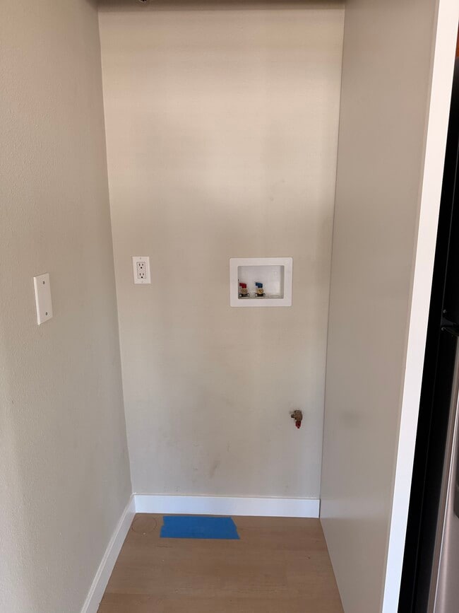 Photo - 13247 Columbia Way