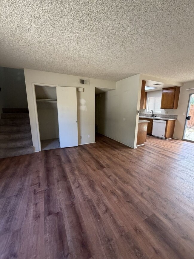 Photo - 1042 W Bennington St Unit C