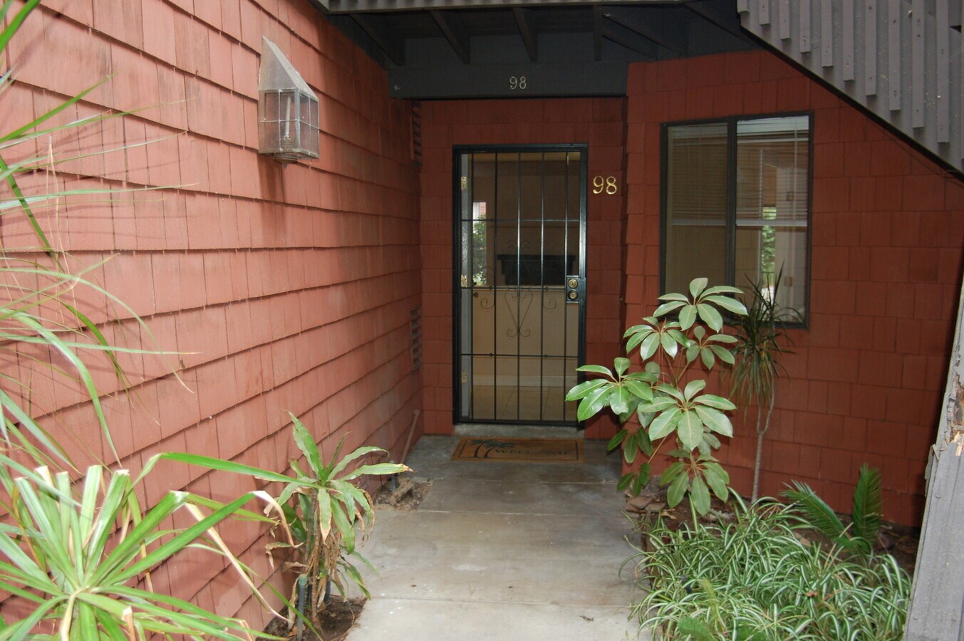 Charming 3 bedroom, 2 bathroom - Charming 3 bedroom, 2 bathroom House