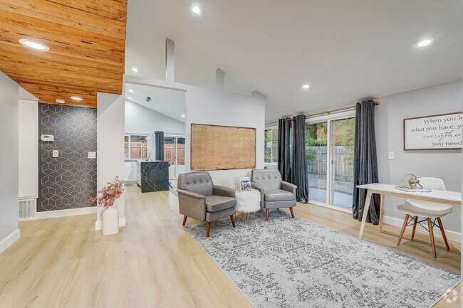 Building Photo - 5030 Kensington Way Rental