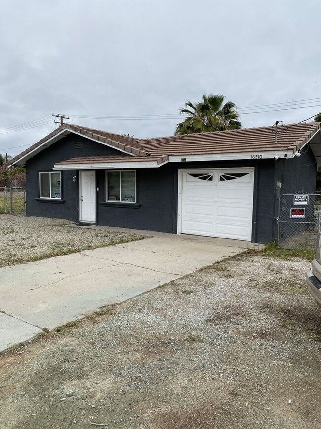 Lake Elsinore 2-Bedroom Home – $1,899 Limi... - Lake Elsinore 2-Bedroom Home – $1,899 Limi...
