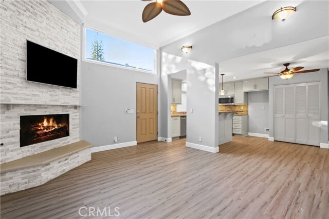 Building Photo - 1122 W 10th St Rental