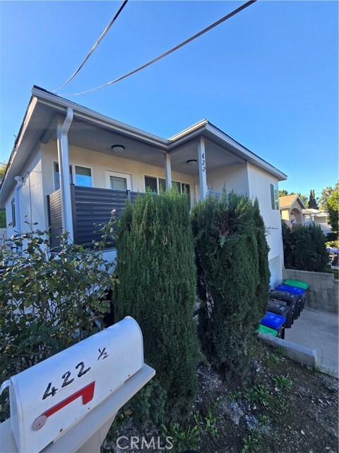 Photo - 422 W Graves Ave