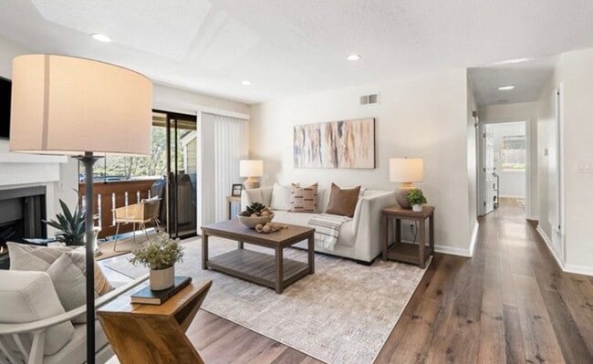 Building Photo - 19034 Rockwood Dr Unit 19034 Rockwood Drive