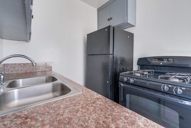 Photo - 1735 W 120th St Unit 04