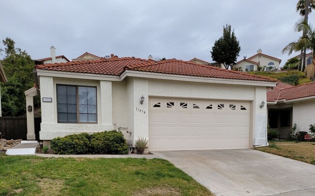 Building Photo - $3600.00 Rancho Bernardo 3 bdrm 2 bath 1450 sq ft House, Pool & Clubhouse