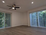 Large Living room with 2 Balconies - Villa Antigua