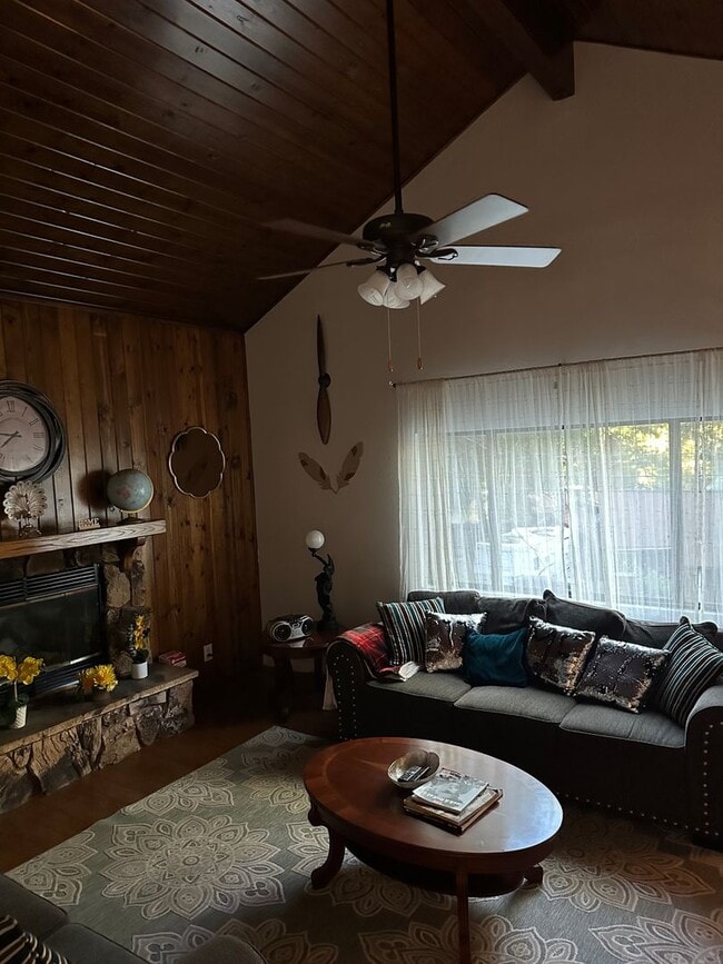 Photo - 2 bedroom 2bath with garage.