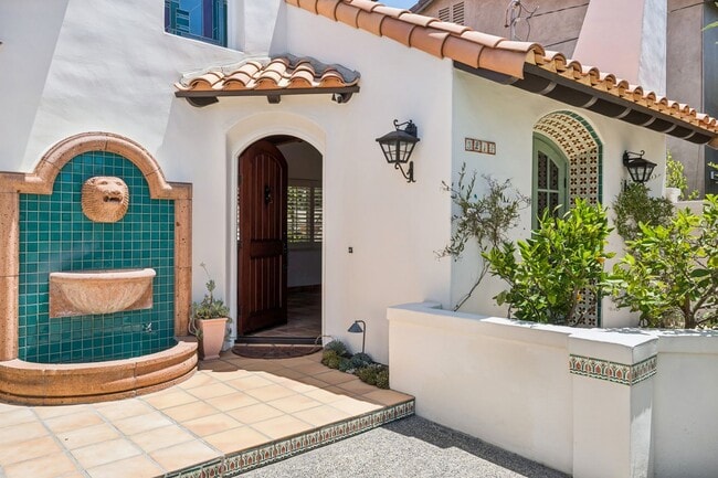 Photo - Charming 3BD Home in Coveted Newport Heights
