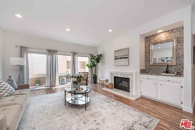 Photo - 5139 Balboa Blvd Unit 203
