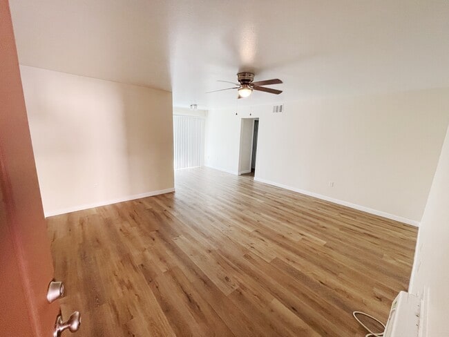 Photo - 13391 El Prado Ave Unit B